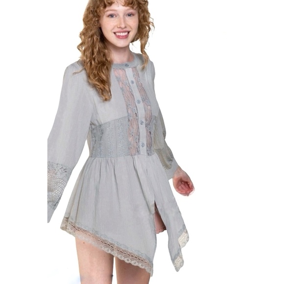 POL Gray Cotton & Lace Long Sleeve Unbalanced Hem Button Down Shirt - Picture 3 of 9